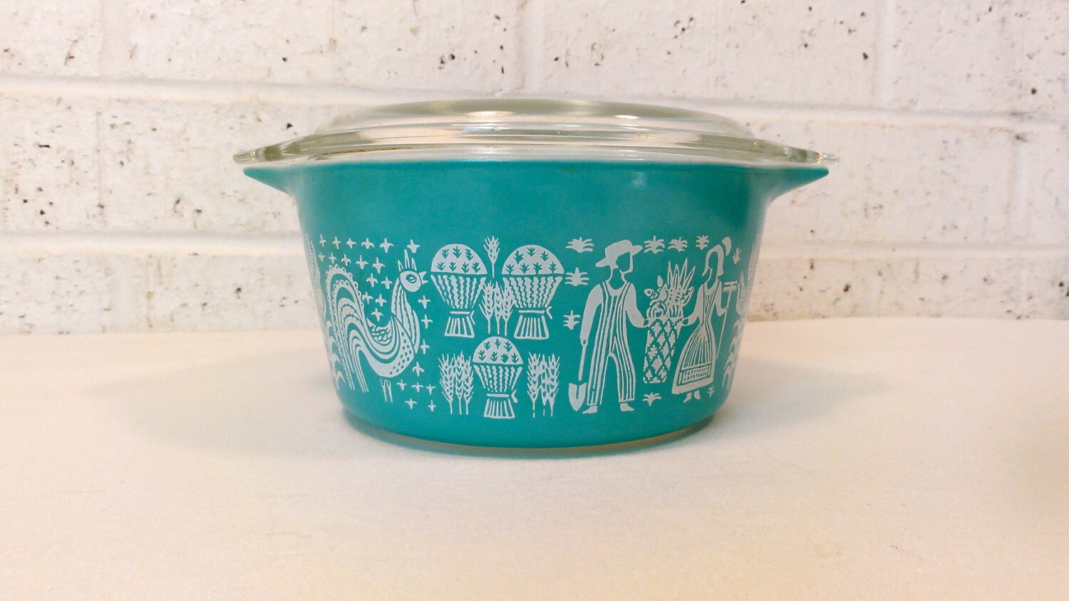 Vintage Pyrex Casserole Dish in Butterprint pattern by Bluebell