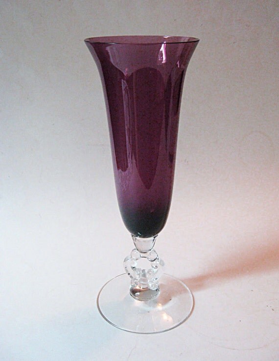 Elegant Cambridge Glass Amethyst Vase on Crystal Keyhole Stem