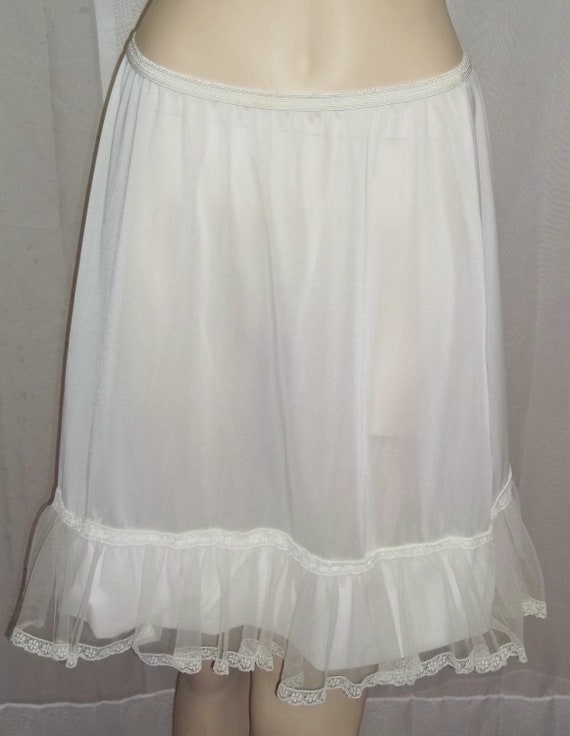 Vintage Shadowline Chiffon Nylon Ruffle Half Slip Small White