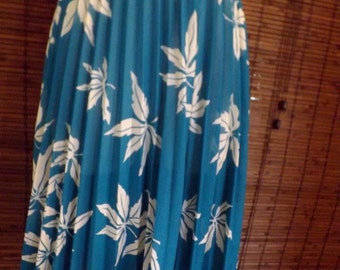 Vintage Semi Sheer Turquoise Leaf Print Boho Pleated Midi Swing skirt M