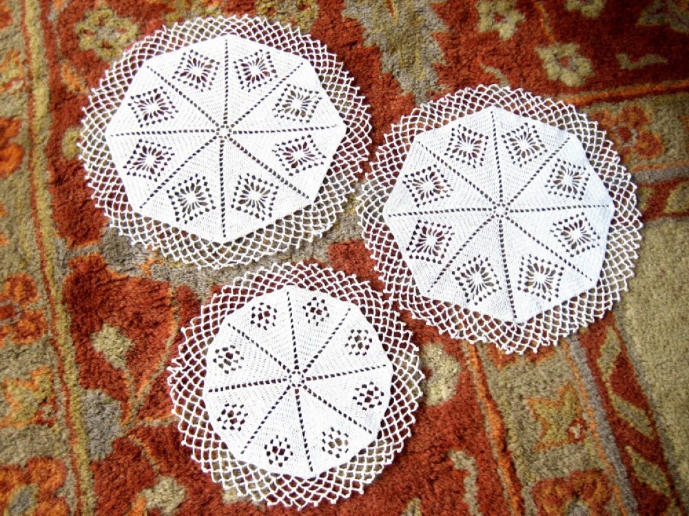 Pendant runner made doilies Chandeliers &  table Lights from