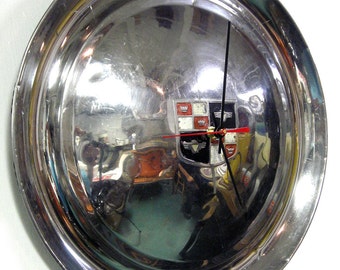 1952 - 1953 Studebaker Champion and Commander Hubcap Wall Clock