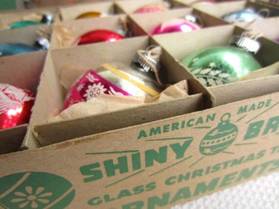 Vintage Box Of Shiny Brite Decorated Glass Ball Christmas Tree 