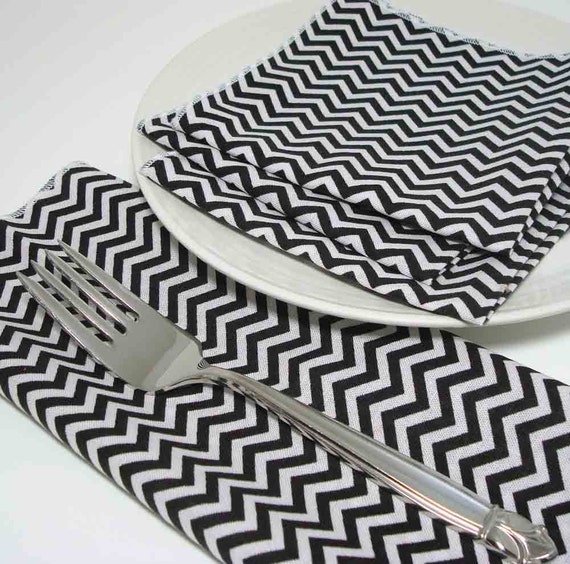 Items similar to Dinner Napkins in black and white chevron pattern ...