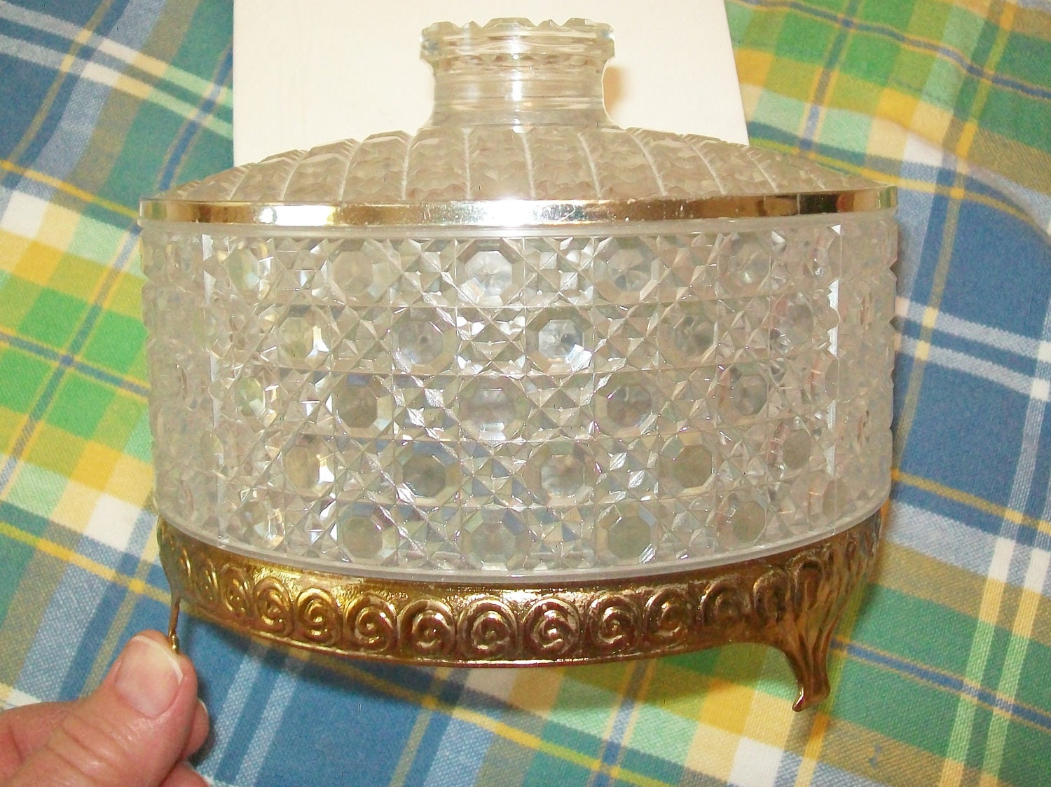 SALE Vintage bath powder container box Avon 1960s 1950s