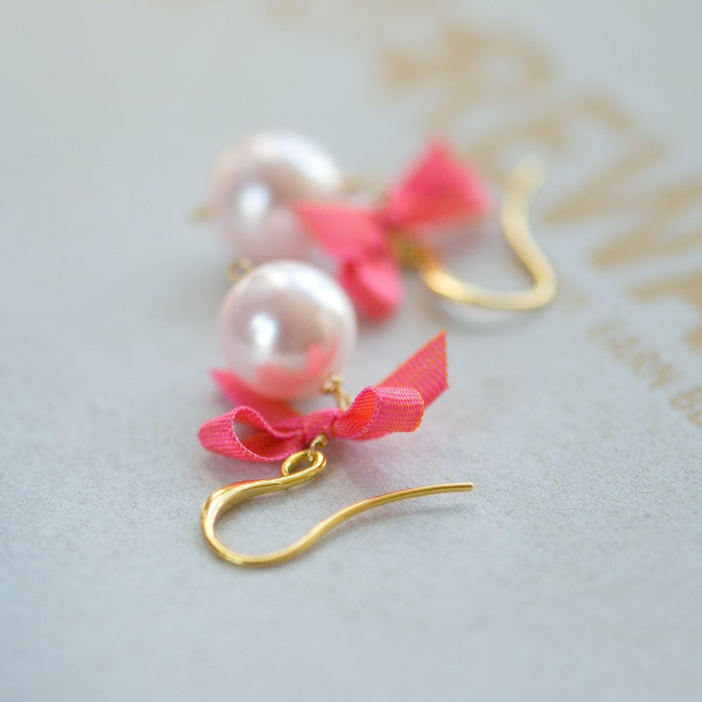 Pink earrings Bow earrings Ribbon earrings Pearl by joojooland