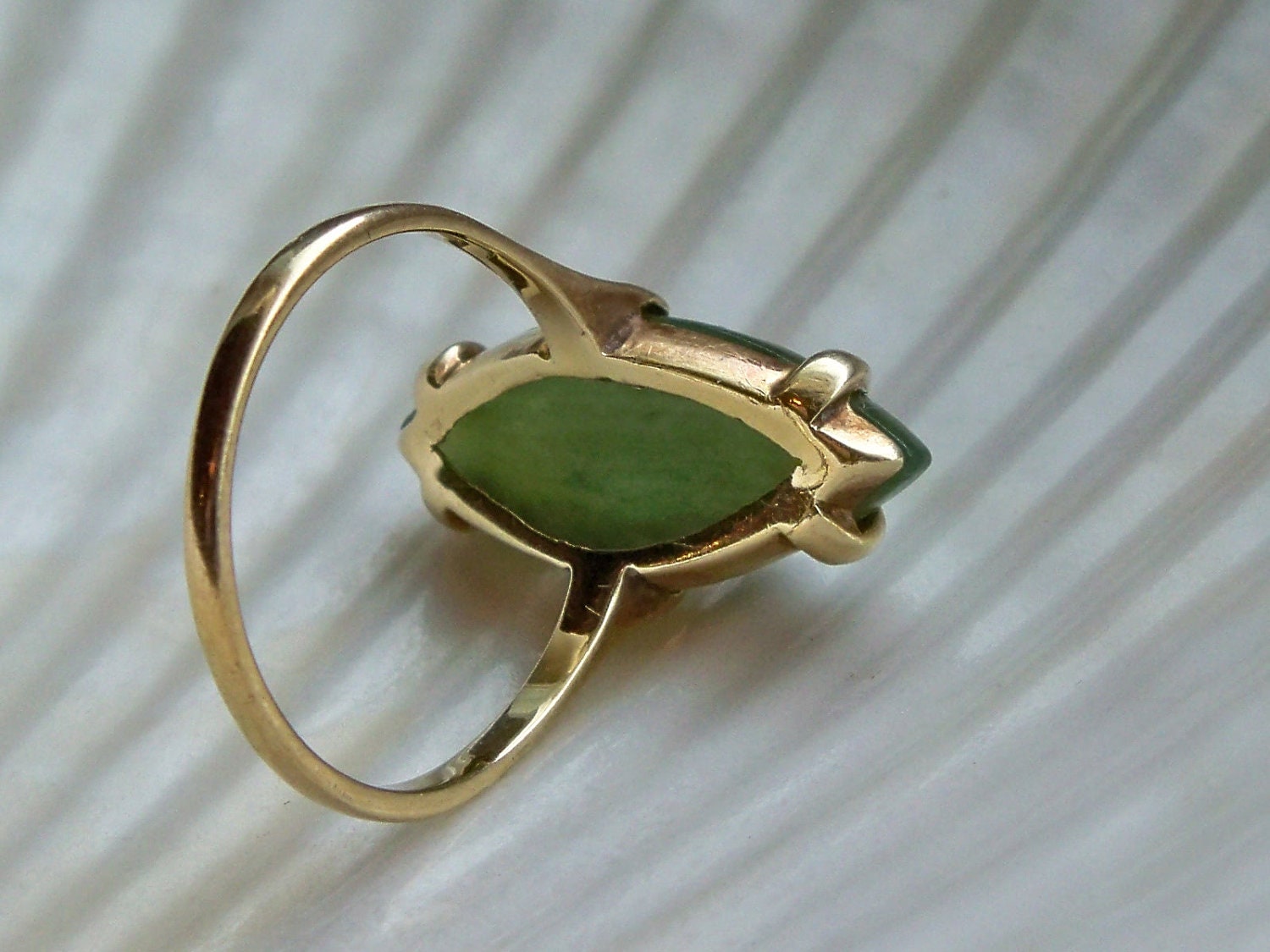 14k solid yellow gold jade marquise ring vintage jewelry