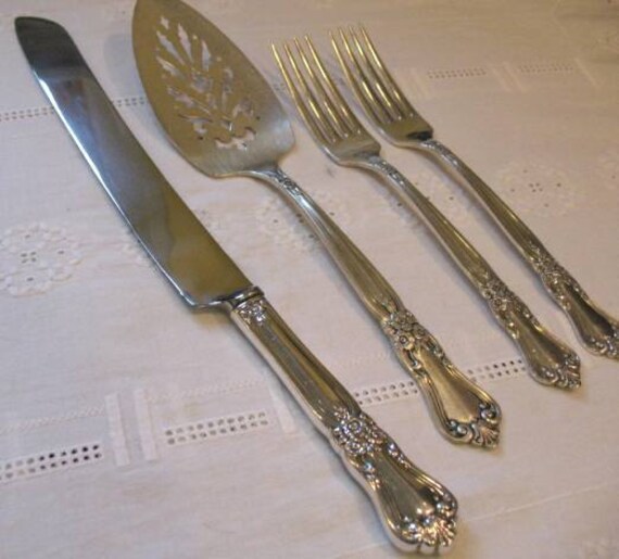 Vintage Silverware Silverplate Wedding  Cake  Server Cake  Knife 