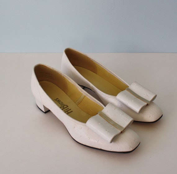 1960s Shoes / Vintage WHITE MOD 60s Pumps / by FoxyBritVintage