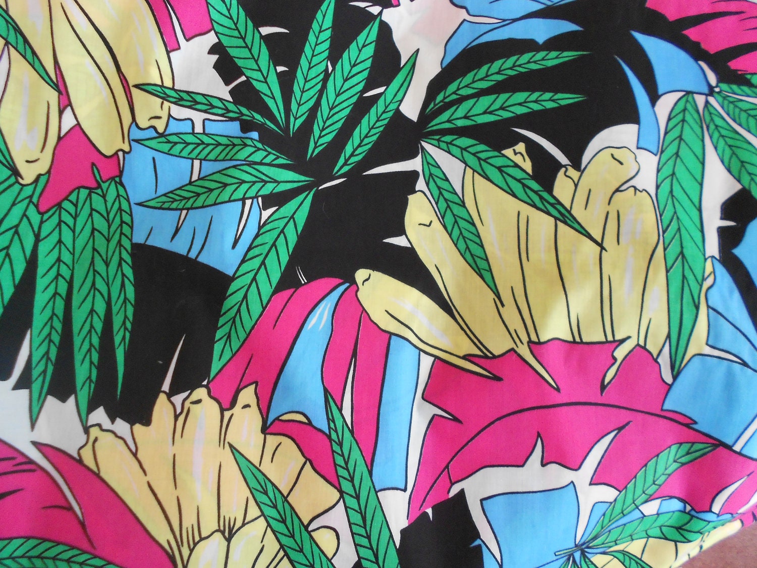 Fabric Vintage 1970s Tropical Polynesian by violetrosesvintage