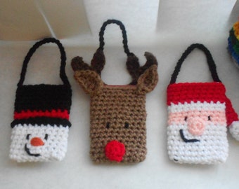 Free Crochet Pattern - Christmas Gift Card Holder from the Covers