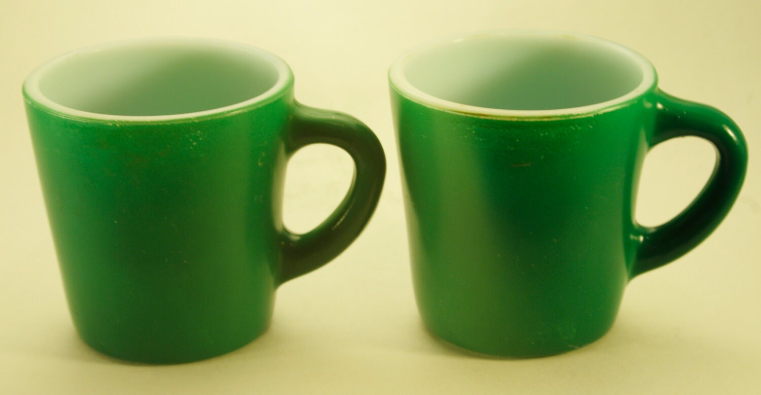 Set of 2 Retro Dark Green Milk Glass Coffee Mugs. by Meowyland