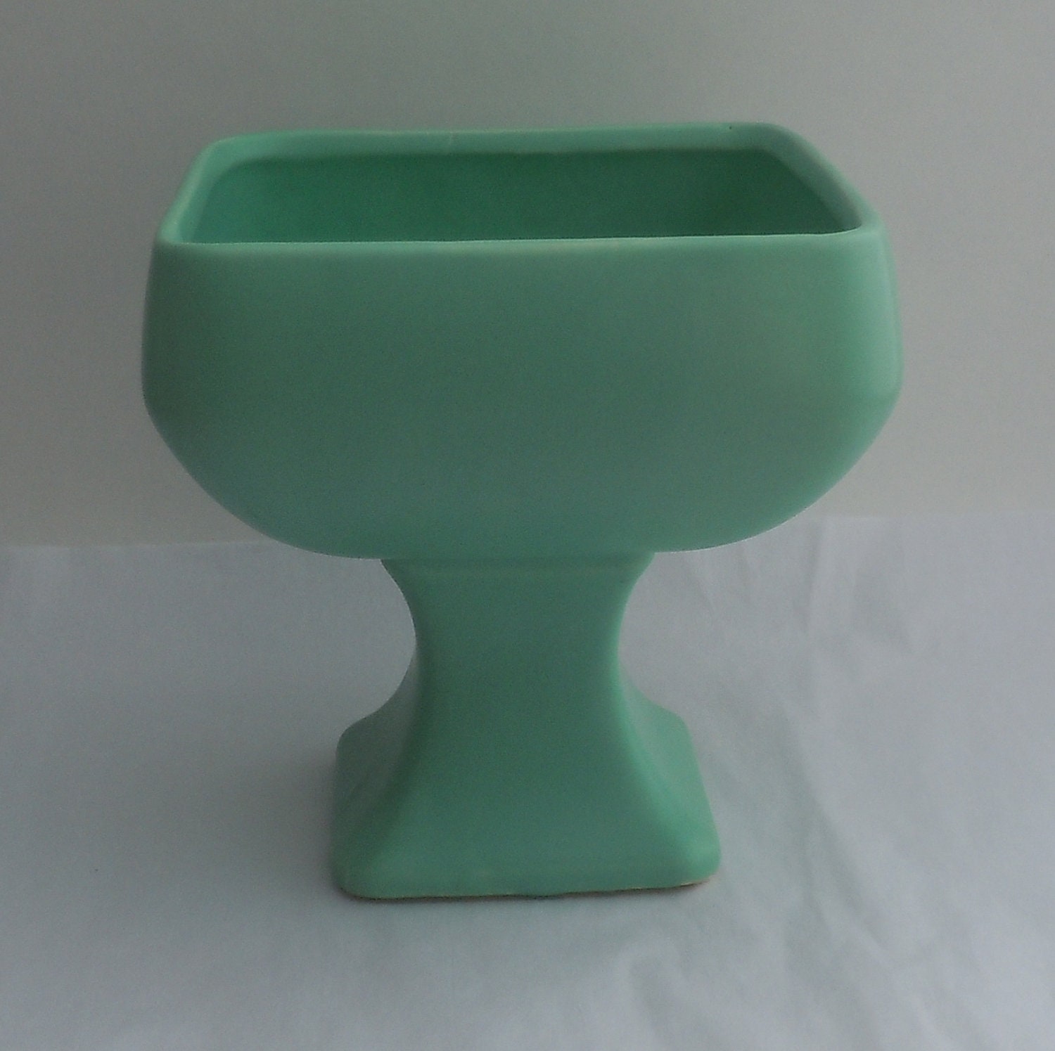 McCoy Floraline Square Pedestal Vase 460 Jadeite Green