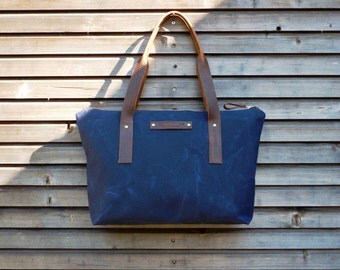 Waxed canvas bag/ carry all with leather handles and zipper closure COLLECTION UNISEX