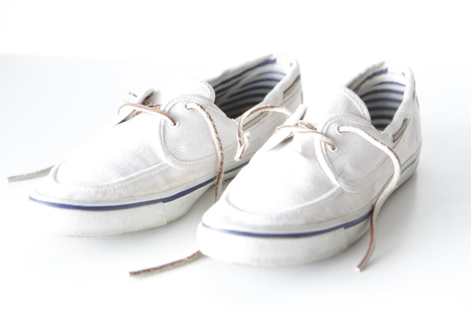 boat deck shoes womens
