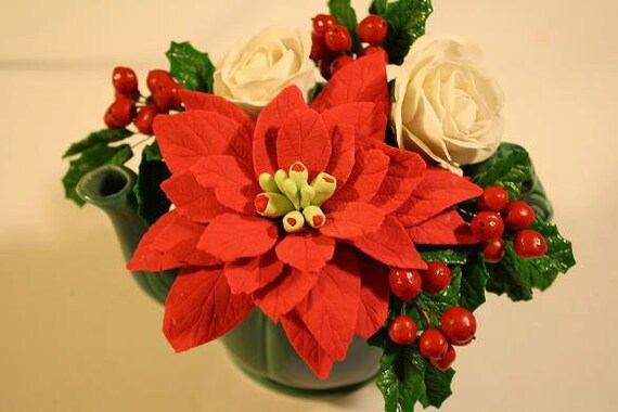  Christmas cakes, edible flowers, gumpaste flowers, Sugar Poinsettias