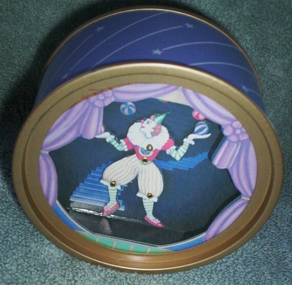 Vintage Music Box. Dancing Clown Music Box. 1960's