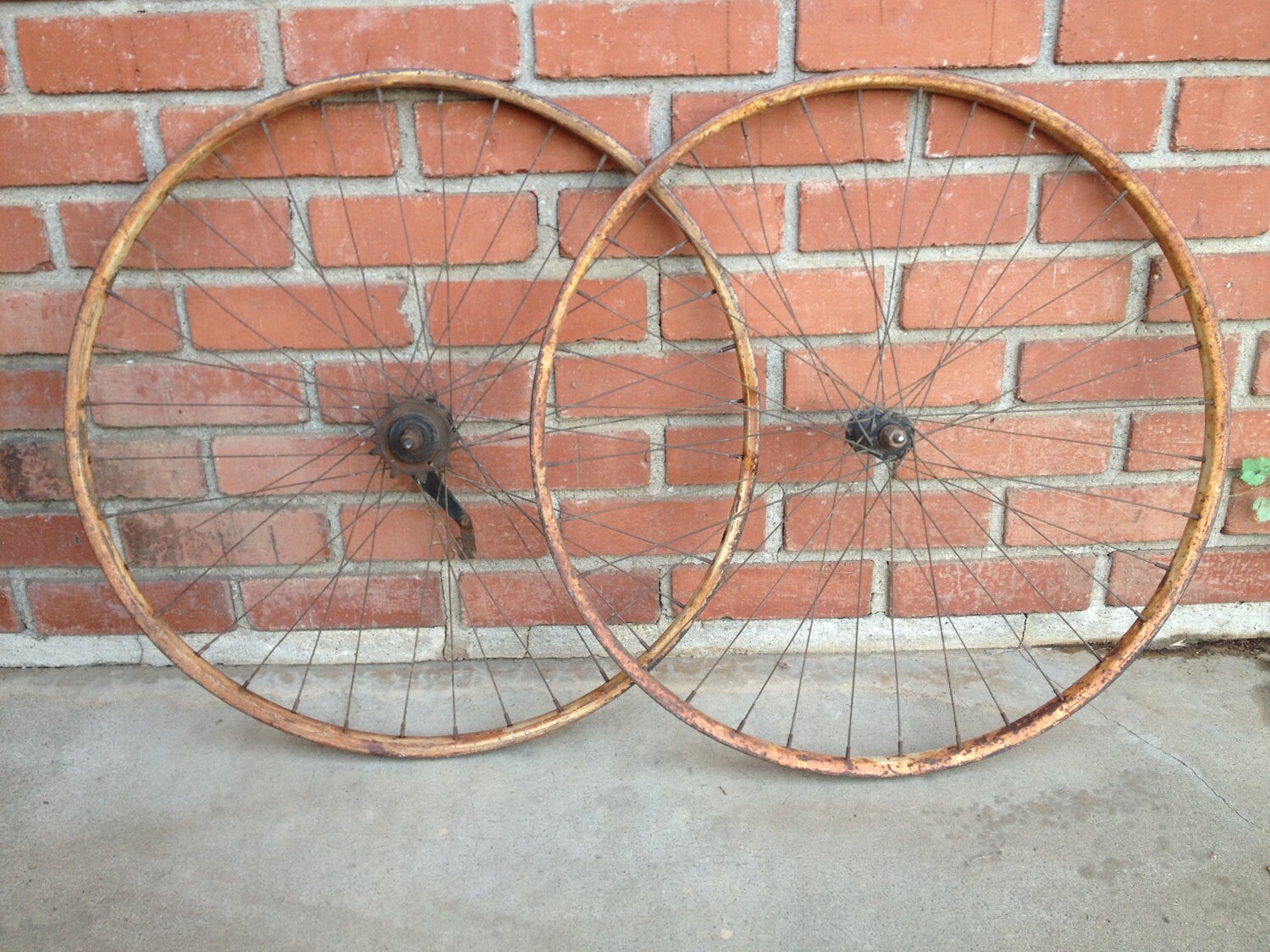 Bicycle Wheels Rusty Bike Wheels Rusty Salvage Bike Rims