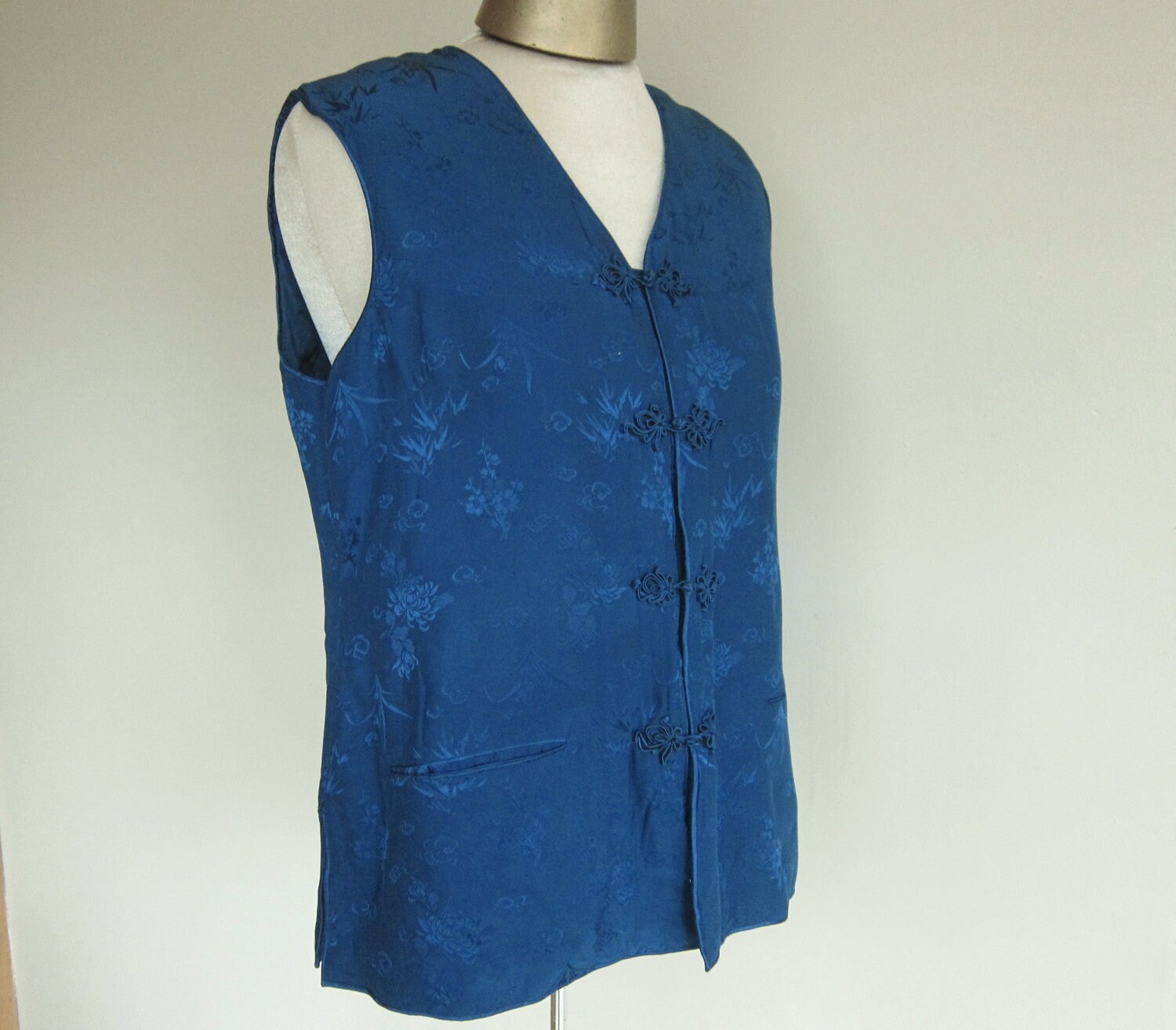 Chinese silk vest / waistcoat / jerkin / sleeveless jacket