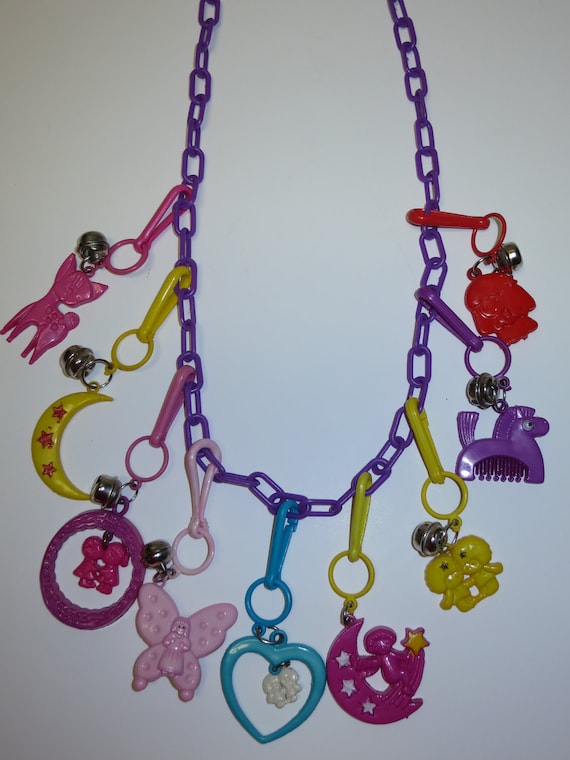 1980s Plastic Charm Necklace Jewelry 80s Purple Chain 9 Charms