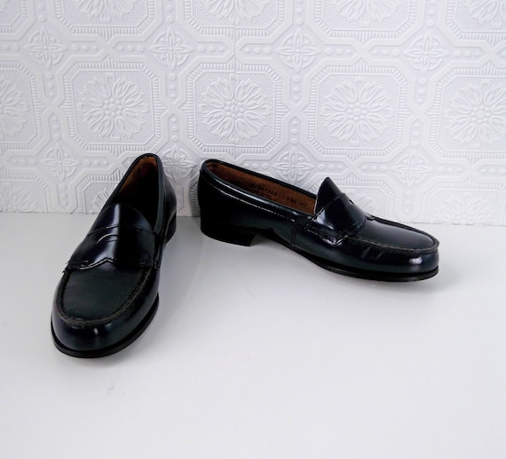 Penny Loafers Navy Blue Leather by Bass women's size 7