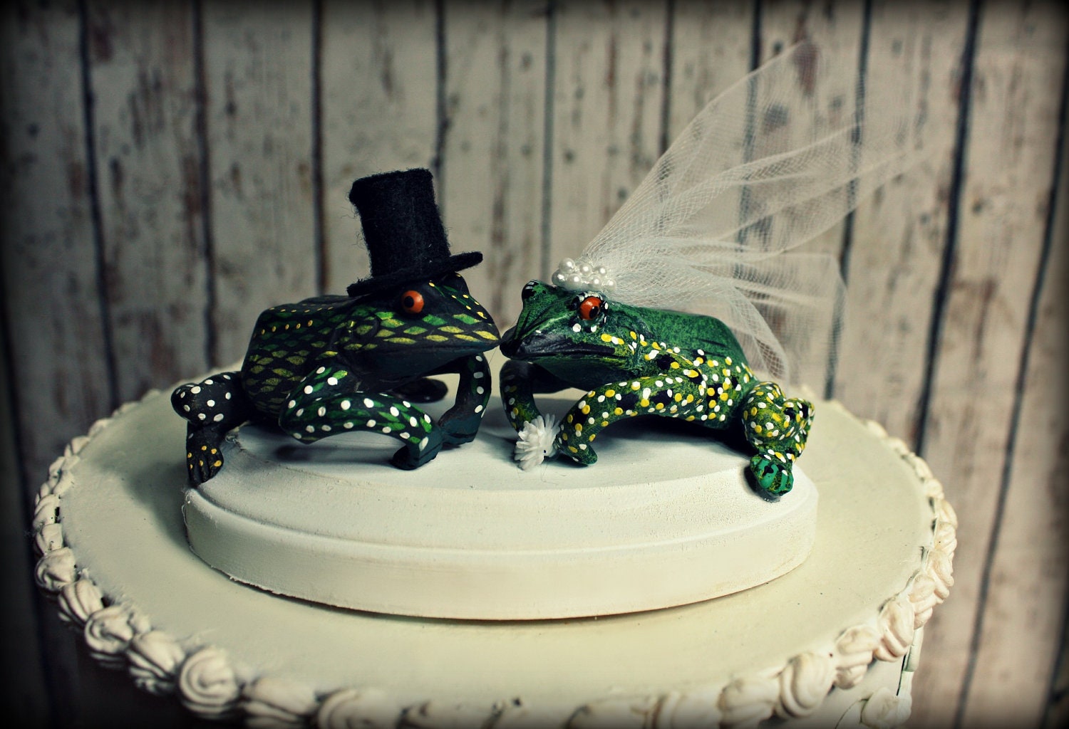 Frog wedding cake topper-Kissing frogs wedding by MorganTheCreator