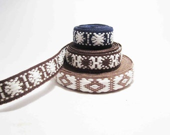 Beautiful VINTAGE RIBBON from Russia, use it for fashion creations, art projects, home decor...