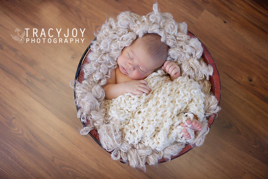 Newborn Photo Prop Stretch Wrap / Blanket IVORY by Knitbysarah