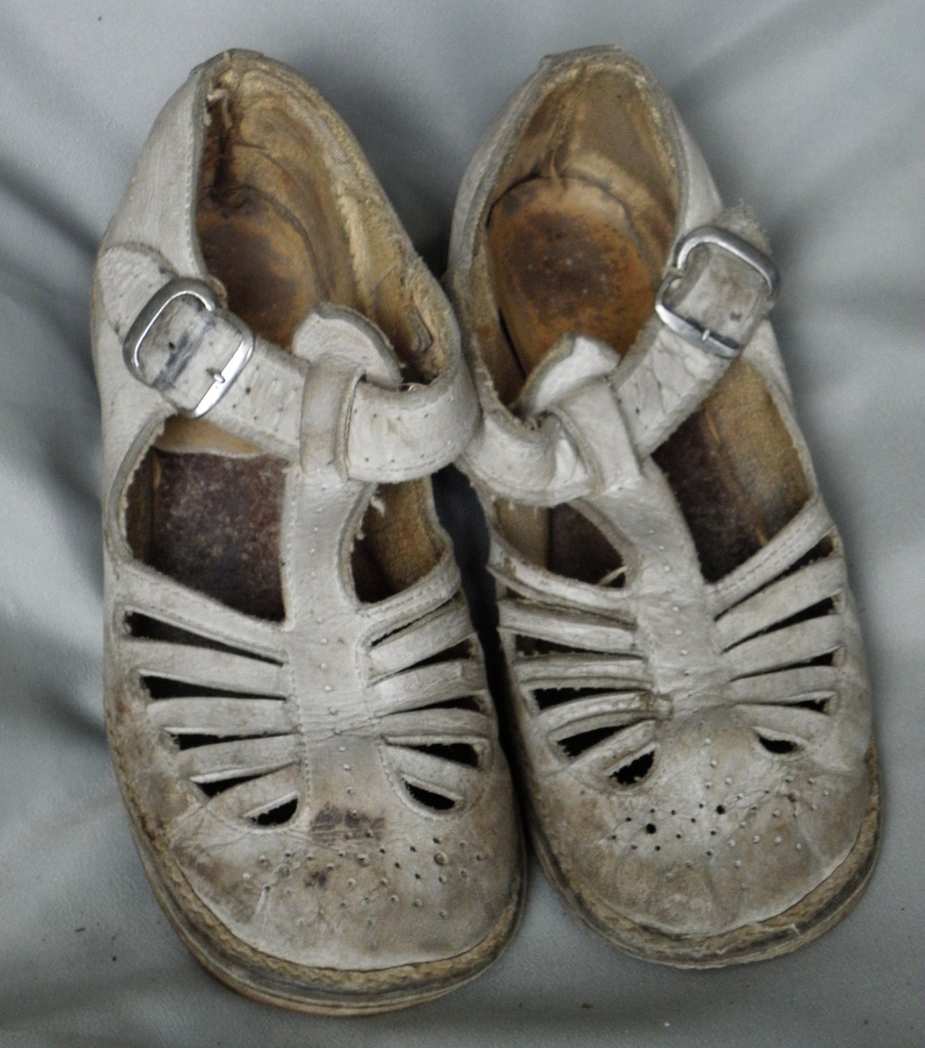 Buster Brown Girls Shoes Circa 1950