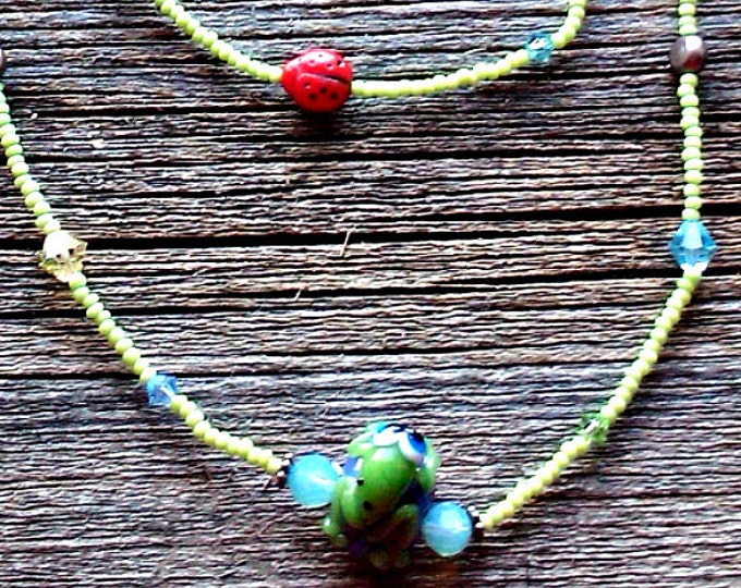 Frogs on a Rock Necklace and Bracelet Set