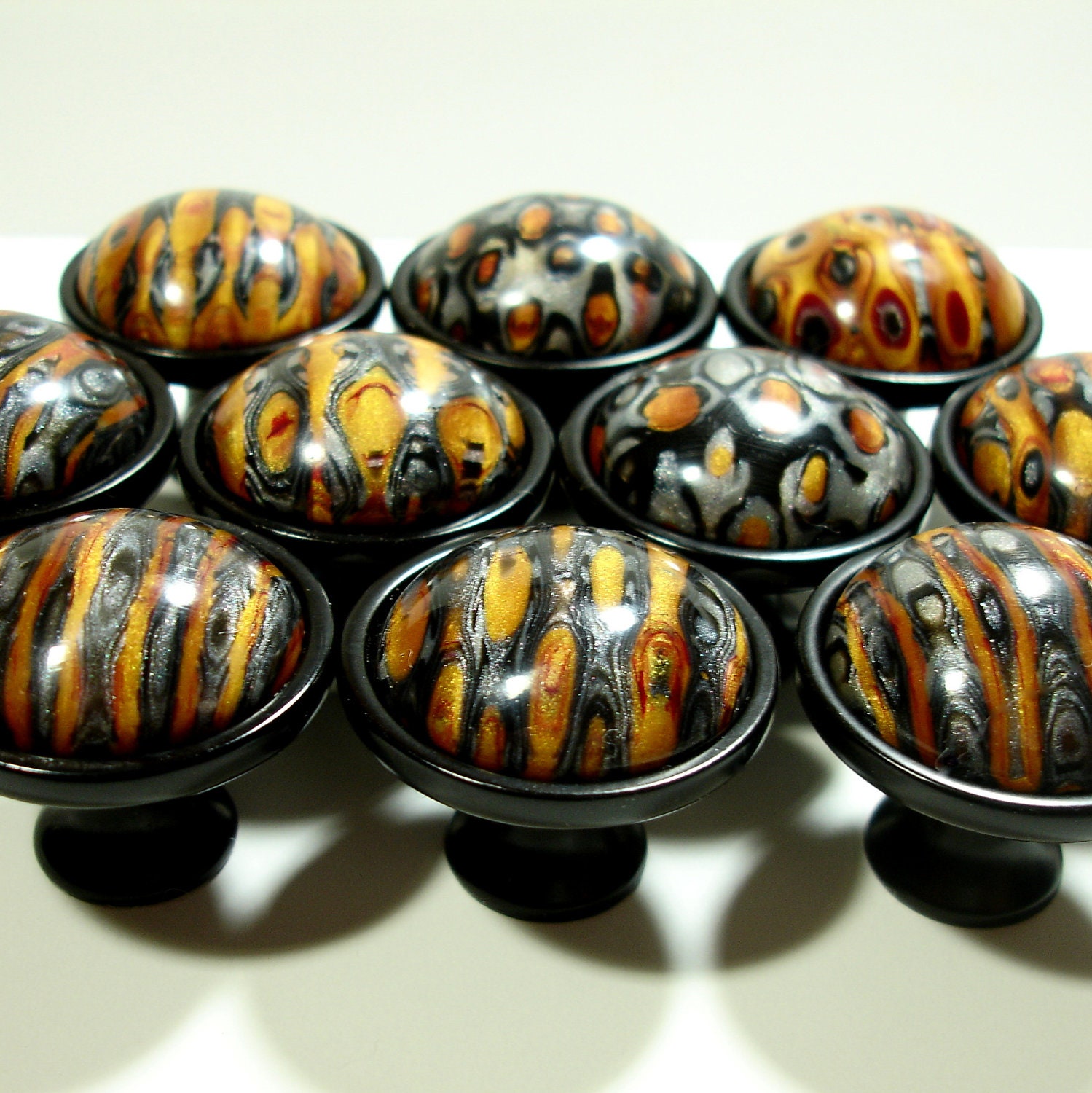 Set of 10 Rich Elegant Knobs in Silver Black and Gold