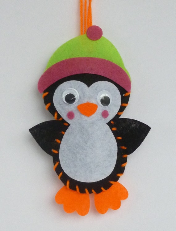 Instant Download Penguin bean bag sewing pattern. Kids craft.