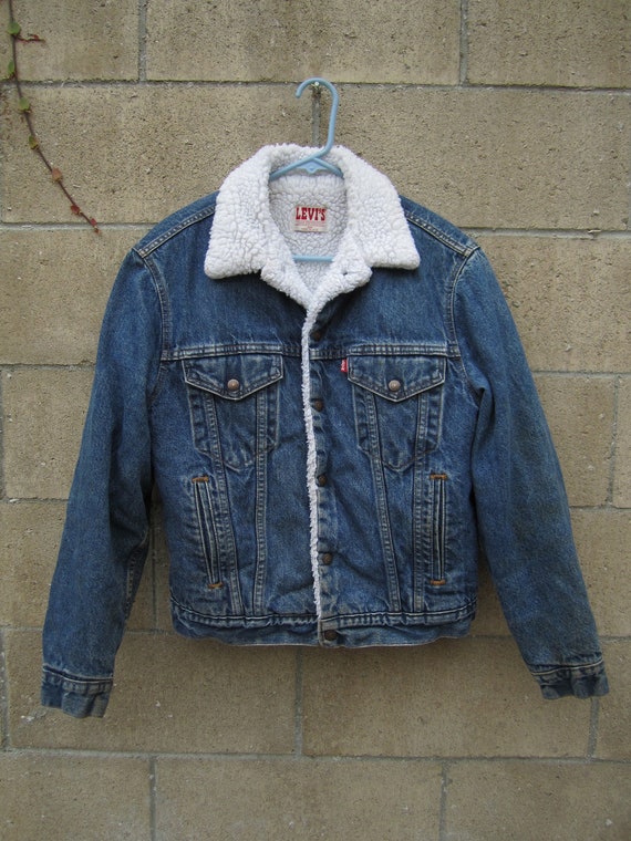 vintage levis jacket / denim jacket / 1970s shearling lined