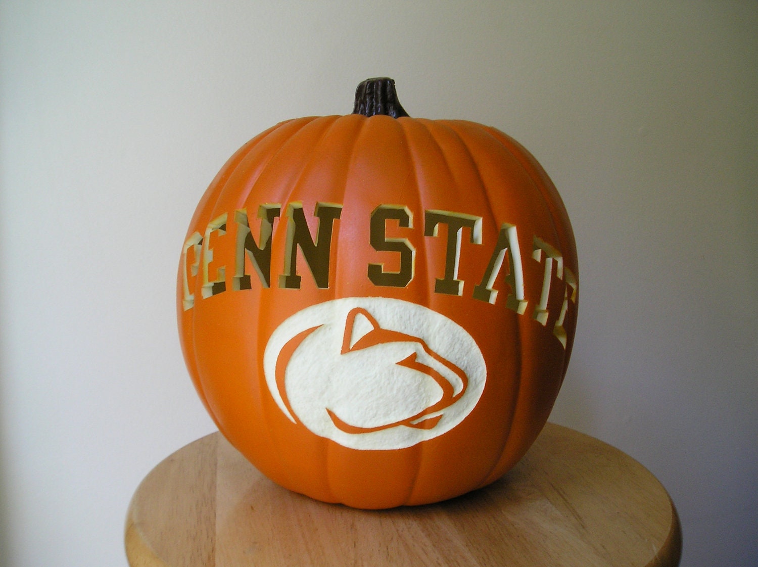 penn-state-carved-orange-pumpkin