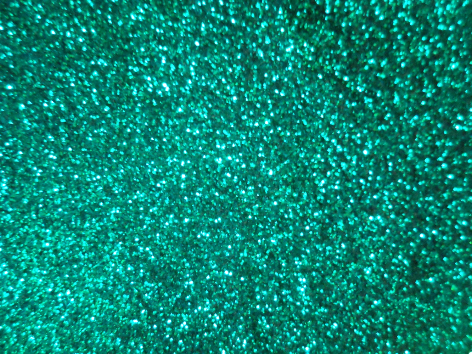Emerald Green Glitter Nail Design - wide 1