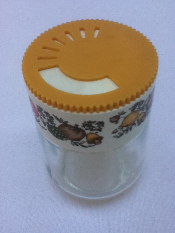 Gemco glass parmesan cheese shaker