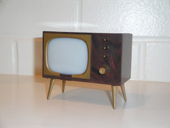 Vintage Tiny TV Old Fashioned Retro Television Salt and Pepper