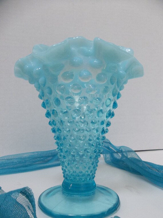 Vintage blue white Fenton glass hobnail white opalescent