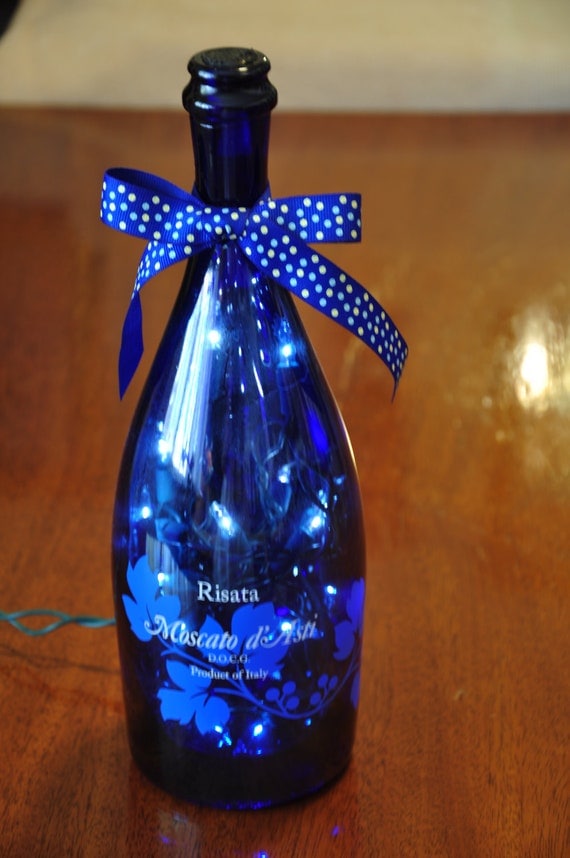 Download Blue Moscato Yellowimages Mockups