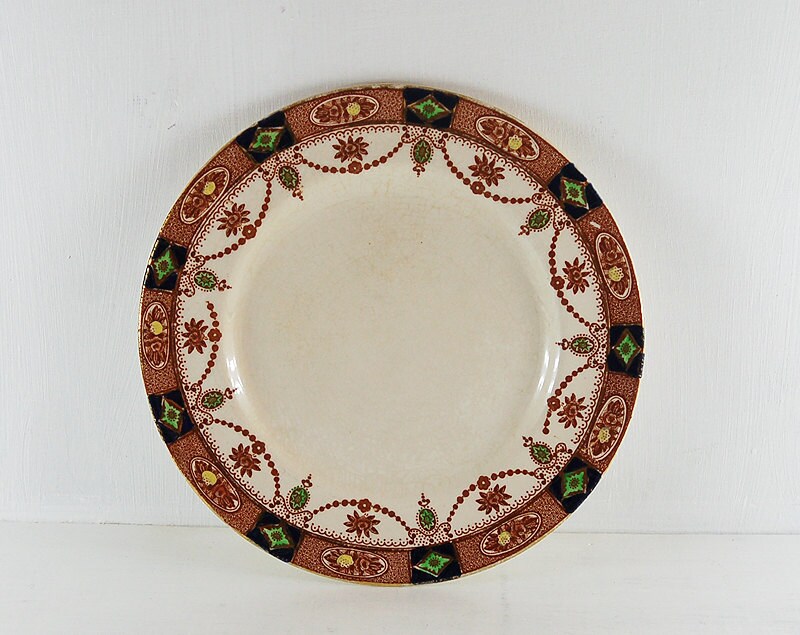 vintage arklow pottery 9 plate.Irish pottery. Wicklow.