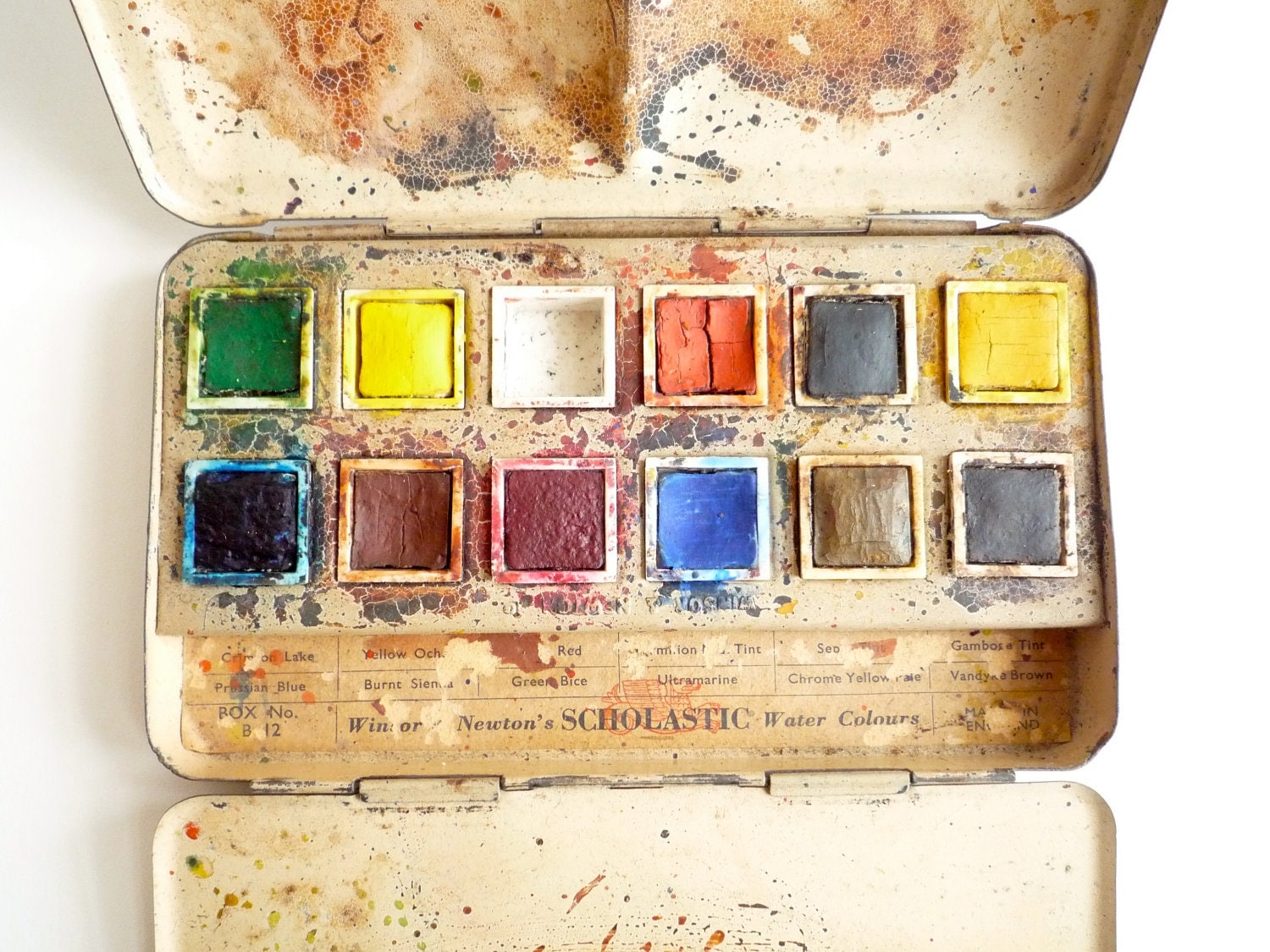 Paint box. Акварельные краски в древнем Китае. Старинные Акварельные краски. Первые Акварельные краски. Древние Акварельные краски.