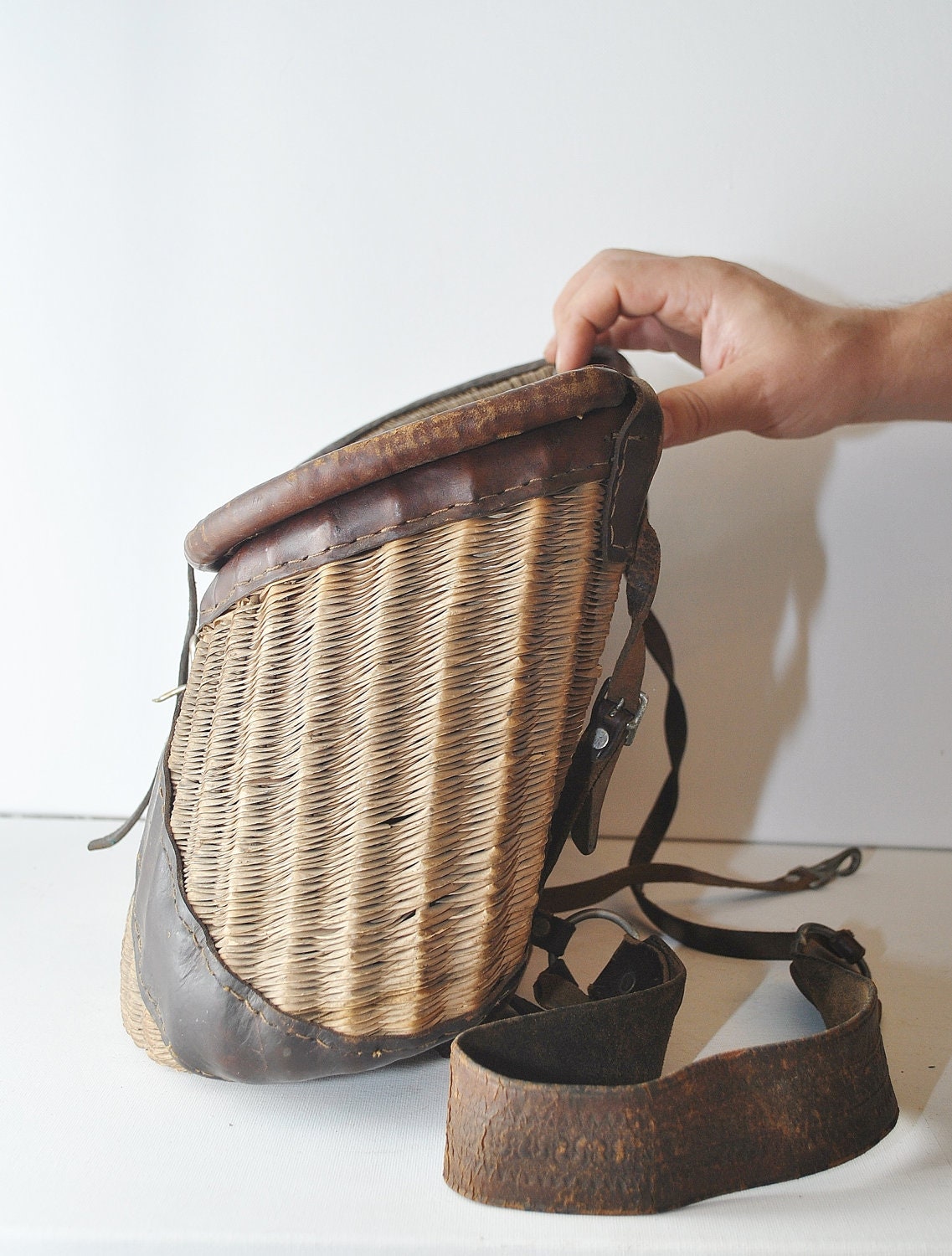 Antique Fly Fishing Creel/ Basket 1940s/ Antique sporting