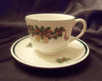 Fine English Tableware VICTORIAN CHRISTMAS