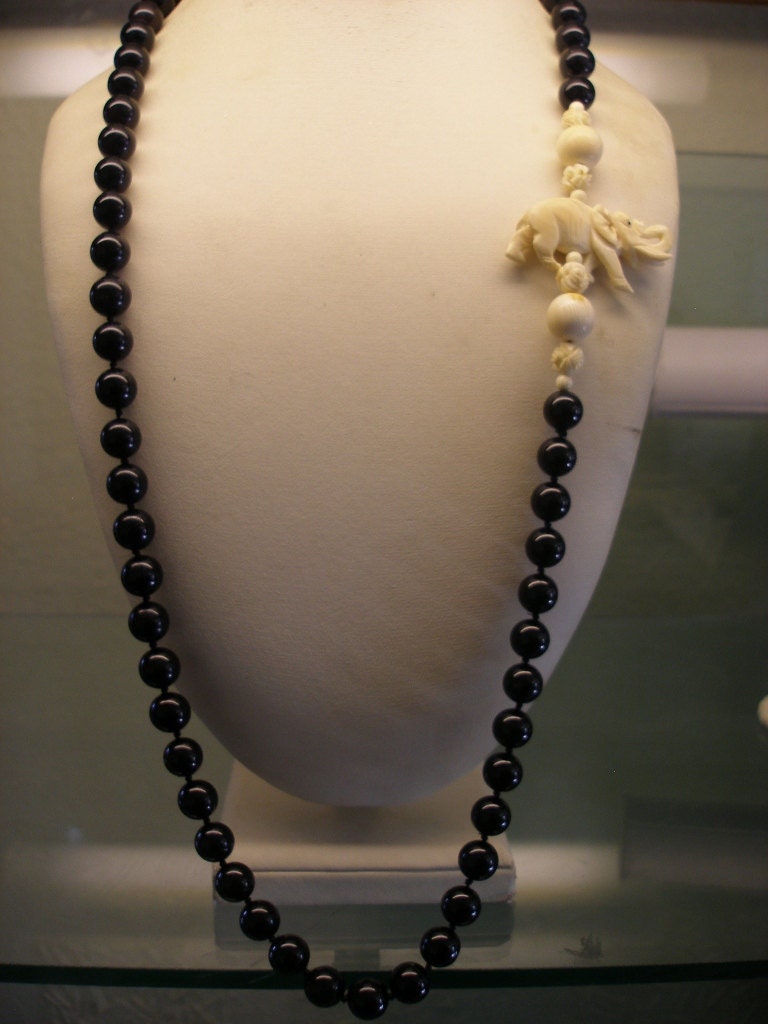 Vintage Pre Ban Carved Elephant Ivory Onyx Bead Necklace