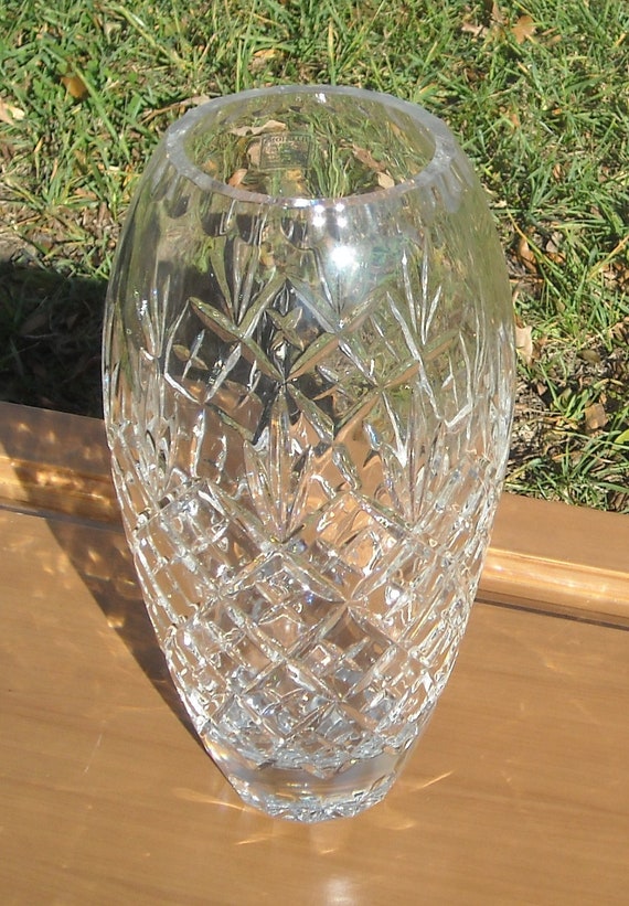 Illusions 24 Hand Blown Lead Crystal Vase marked Samobor