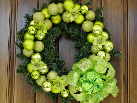 Green Christmas wreath by TriciasTreasuresetc on Etsy