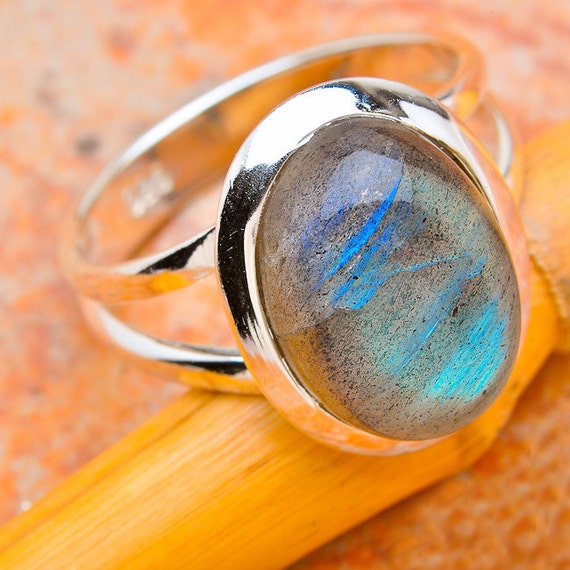 Items similar to Classic Oval Labradorite Sterling Silver Ring on Etsy