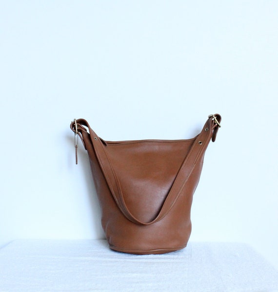 coach classic bucket