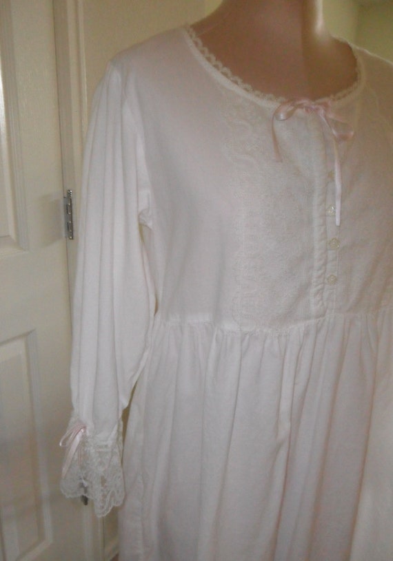 Vintage Nightgown White Romantic Size Small Laura Ashley
