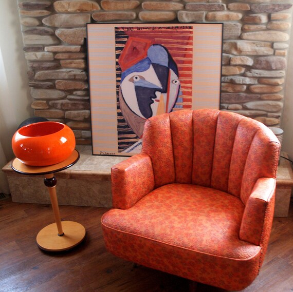 VINTAGE MID CENTURY Swivel Chair Upholsterd by ACESFINDSVINTAGE